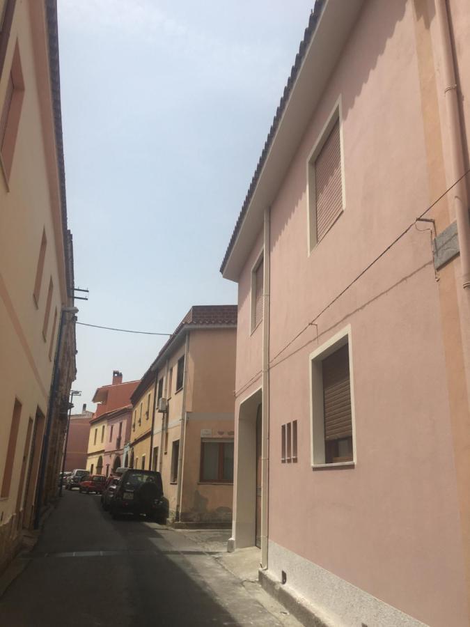 Casa Rosa Di Maria Gabriella San Vito A 30 Km Da Villasimius Exteriör bild
